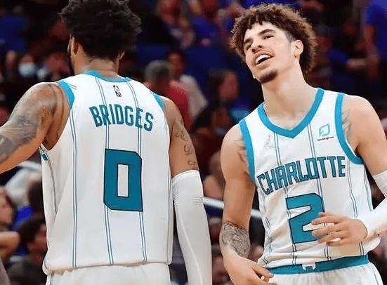 开云-法甲赛程吃紧，夏洛特黄蜂转会期扳平良机，球迷炸锅，资深球员宣示担当的简单介绍